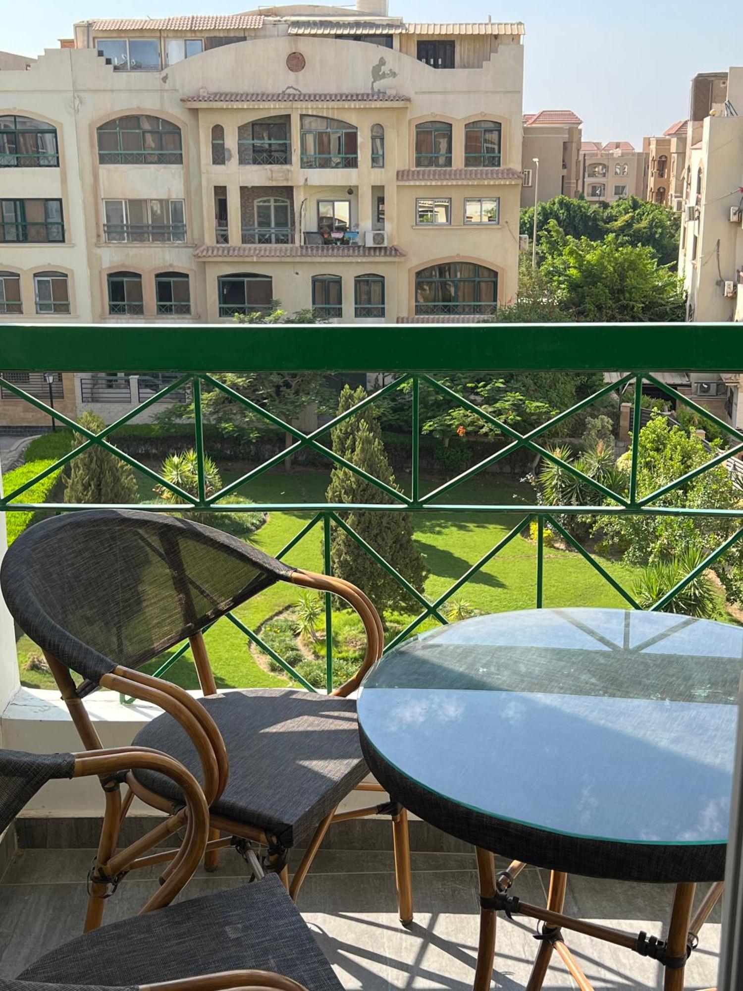 Sunny Elegant 3br Near Auc New *
